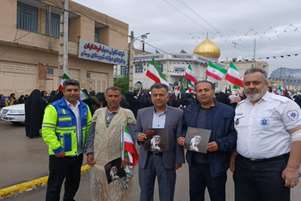 حضور کارکنان شبکه بهداشت و درمان و نیروهای سلامت بیمارستان شهدای رستم در راه پیمایی روز قدس 